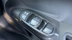 Nissan Juke 1.2 DiG-T N-Connecta 5dr Petrol Hatchback